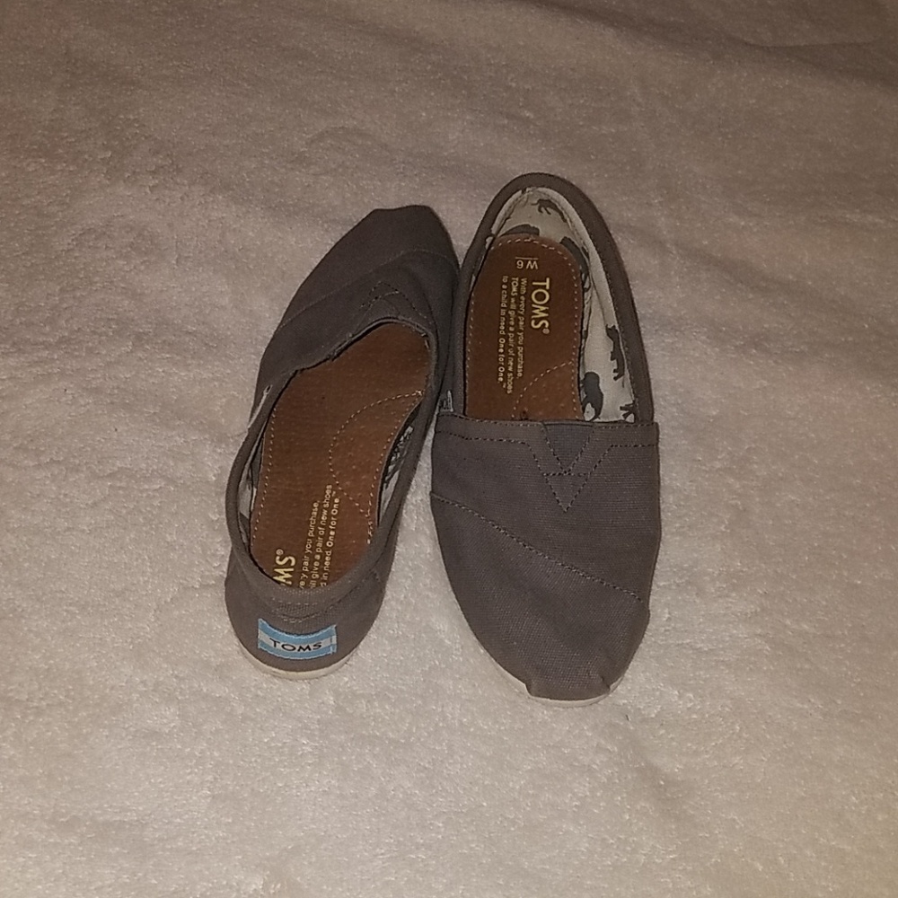 Toms